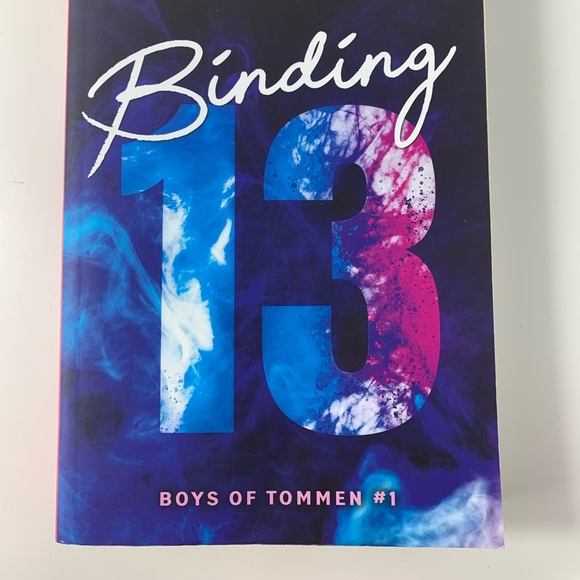 The Boys of Tommen Series Binding 13 Ombre by Chloe Walsh - Picture 2 of 13